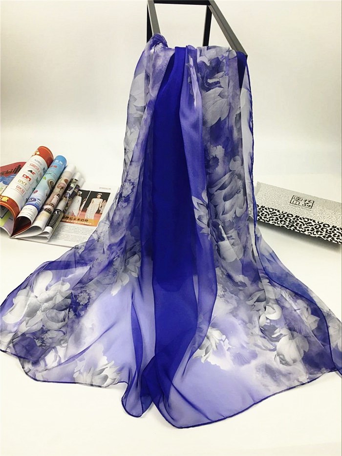 新款出水芙蓉系列超大尺寸女士仿真丝围巾海蓝